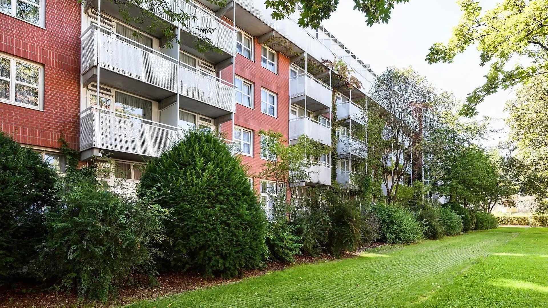 Living Hotel Am Olympiapark Munich 3*,